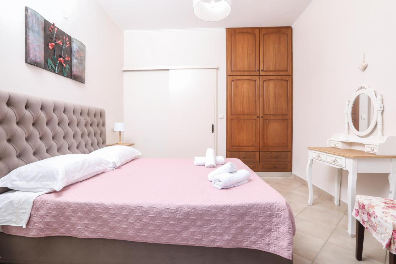 Case de vacanță Renos House By Corfu Escapes *